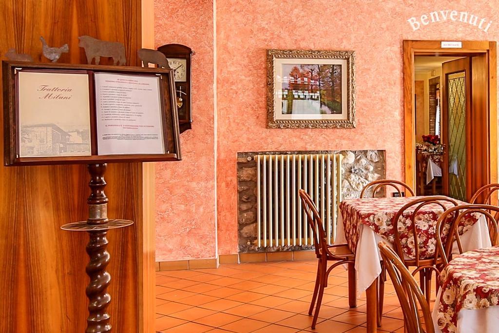 Trattoria Milani Hotel โลนาโต ภายนอก รูปภาพ