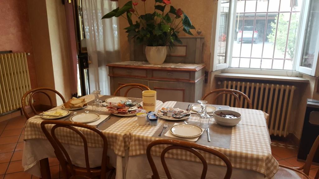 Trattoria Milani Hotel โลนาโต ภายนอก รูปภาพ