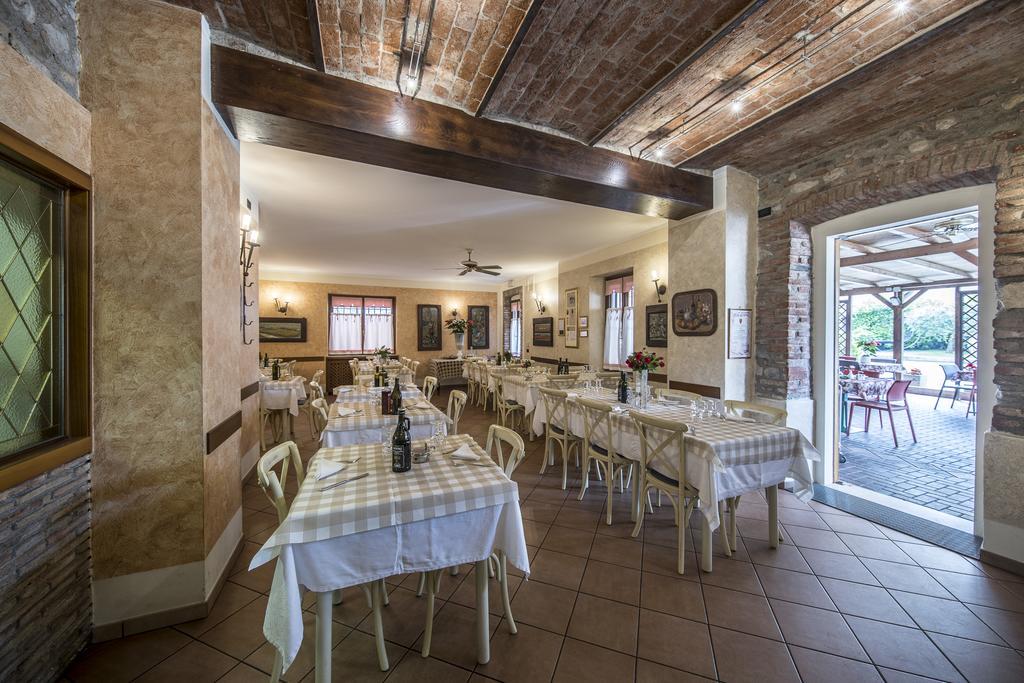 Trattoria Milani Hotel โลนาโต ภายนอก รูปภาพ