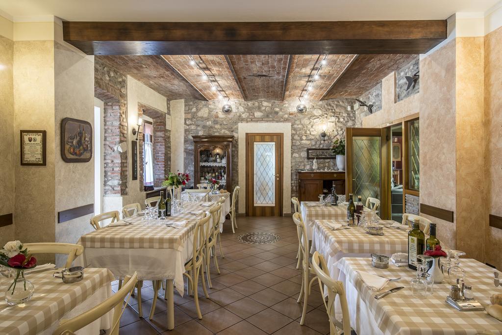Trattoria Milani Hotel โลนาโต ภายนอก รูปภาพ